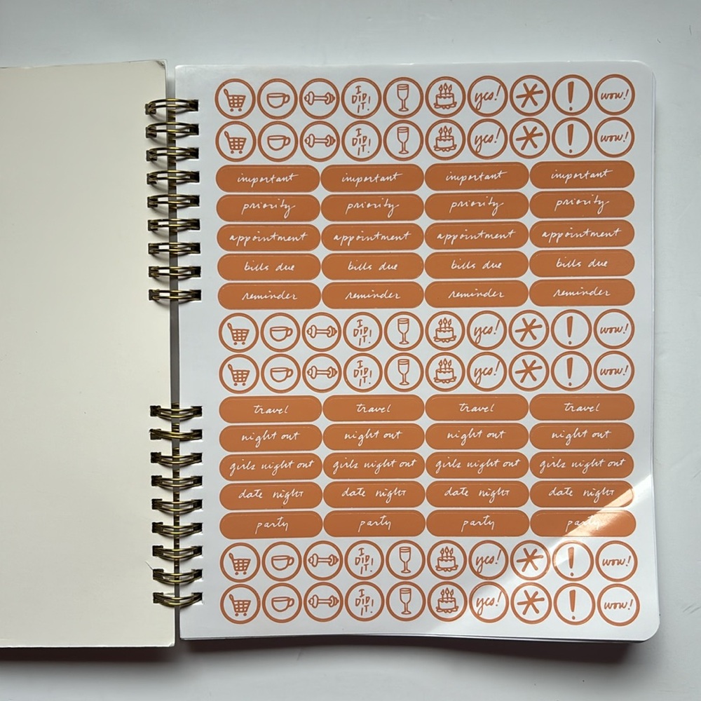 Design Loop Undated Planner - Picture 6 of 9